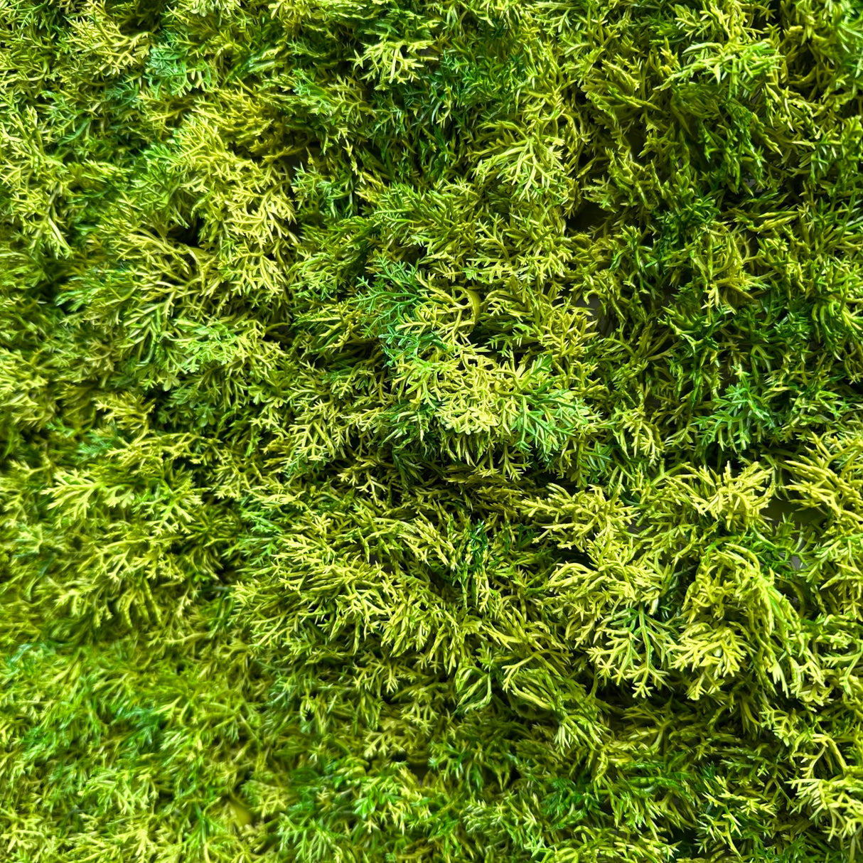 Artificial  mixed  light - dark  green reindeer moss panel  100x100cm